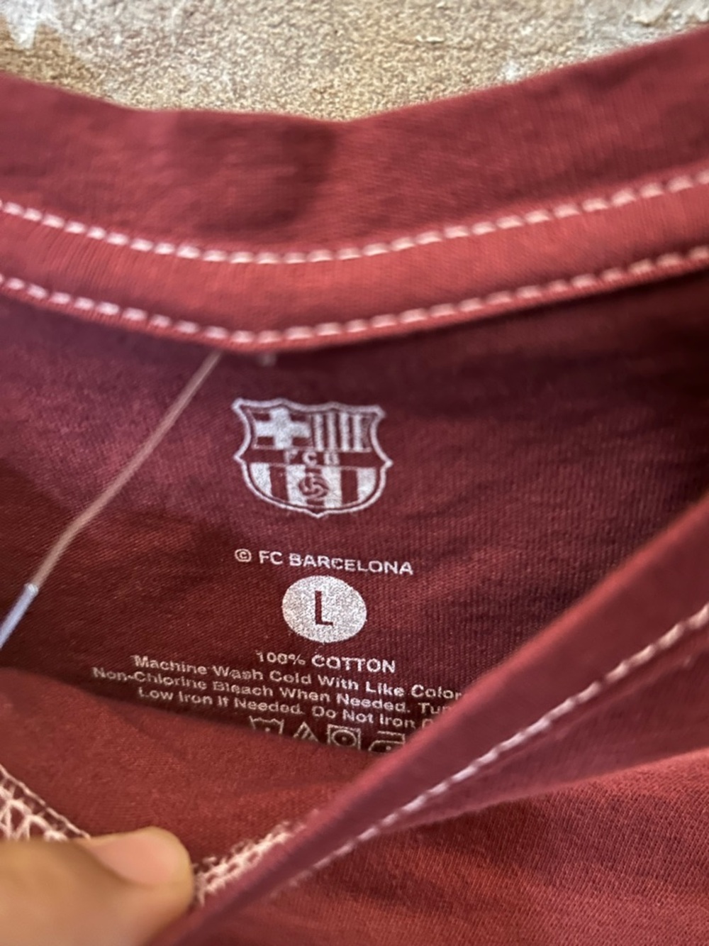 Barça Graphic Tee with Crest - Burgundy and Yellow. New with tags. Mens LG. - Picture 5 of 5